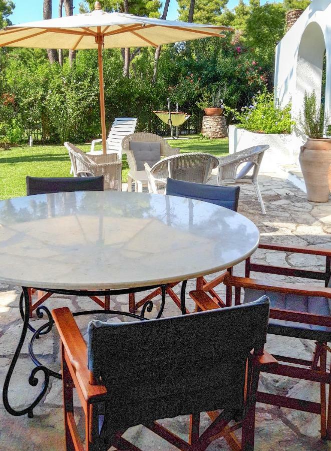 Villa Aurora In Sani With Garden And Pool Exterior foto
